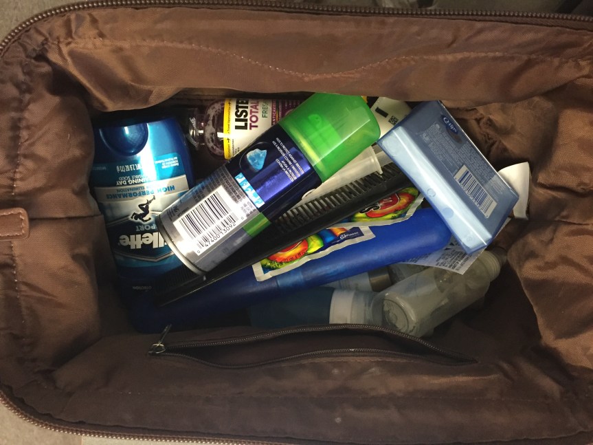 toiletryBag1.JPG